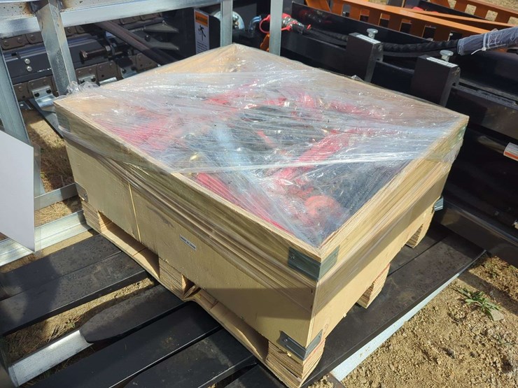 crate-lot---landhero-rigging/binding-chain/suspension-equipment.-image-2