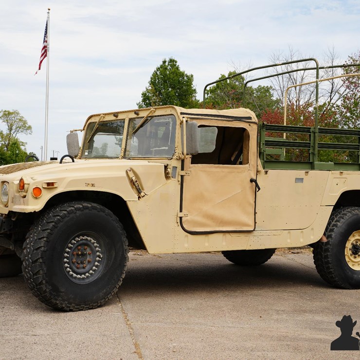 Run #17 - 2011 AM General Humvee 4x4 Personnel Carrier