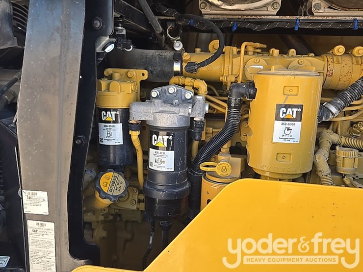 2020-caterpillar-930-image-32