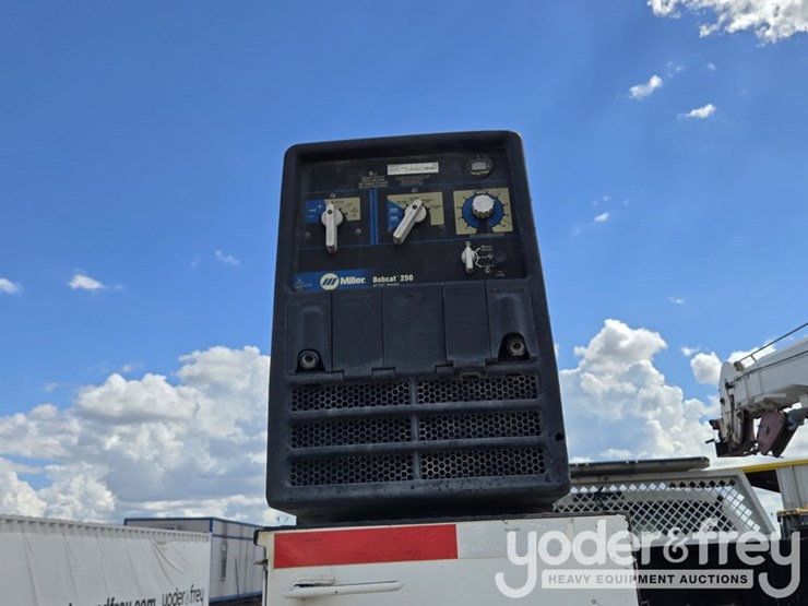 2013-ford-f750-image-88