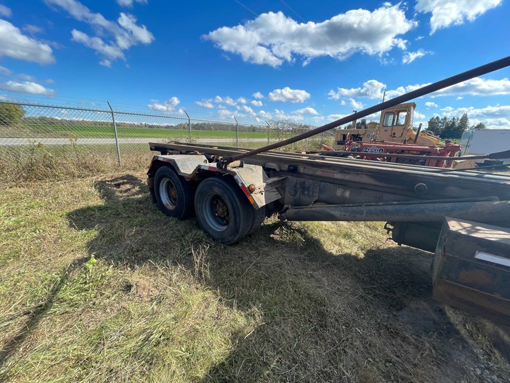 2000-mack-dm690s-image-8