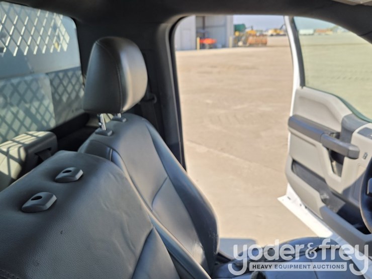 2017-ford-f550-image-105