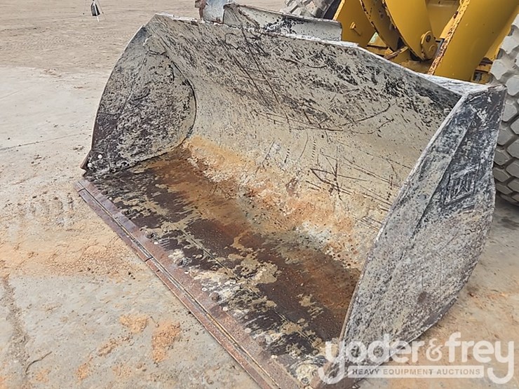 2019-caterpillar-930-image-9