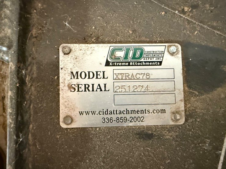 #214-•-cid-universal-mount-bucket-attachment-(deforest,-wi)-image-6