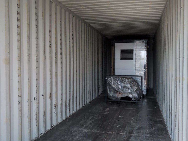 40-ft-shipping-container---cicu20211445g1--maroon-color-image-7