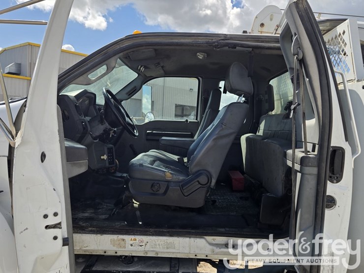 2013-ford-f750-image-121