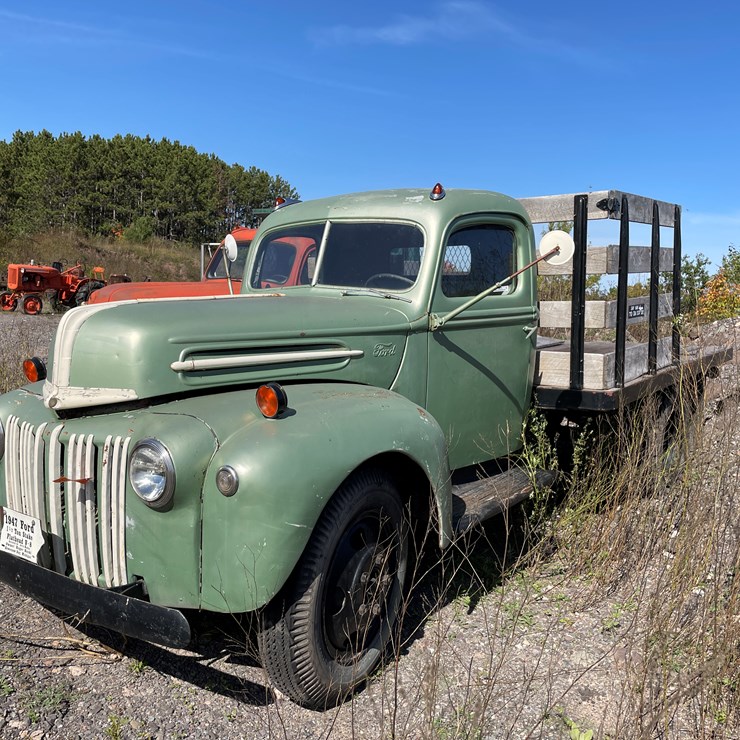 #422 • 1947 Ford 1 1/2 Ton Stake/Flatbed Truck (Has MI Title) (Houghton, MI)