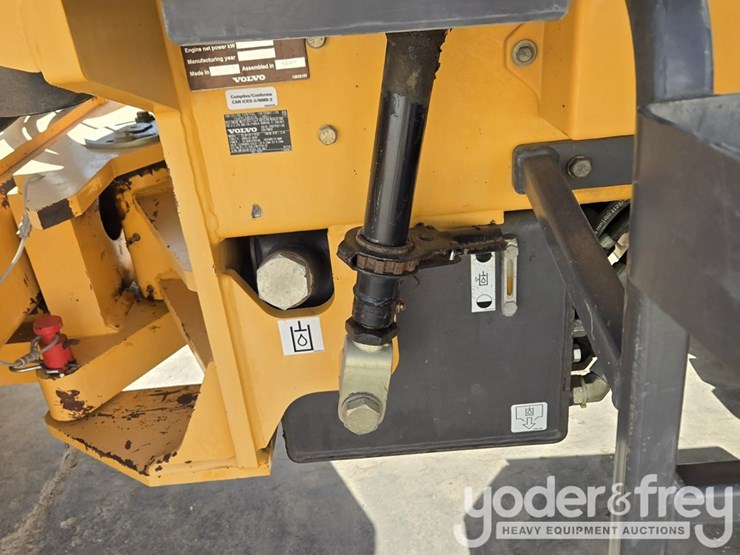 2018-volvo-sd75b-image-15