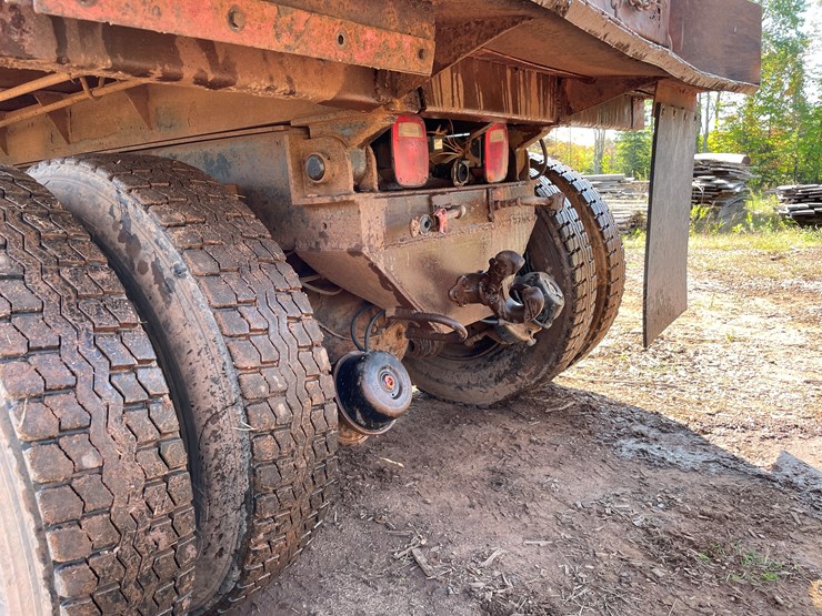 #412-•-1988-white-gmc/autocar-quad-axle-dump-truck-(title-in-delay)-(wakefield,-mi)-image-32
