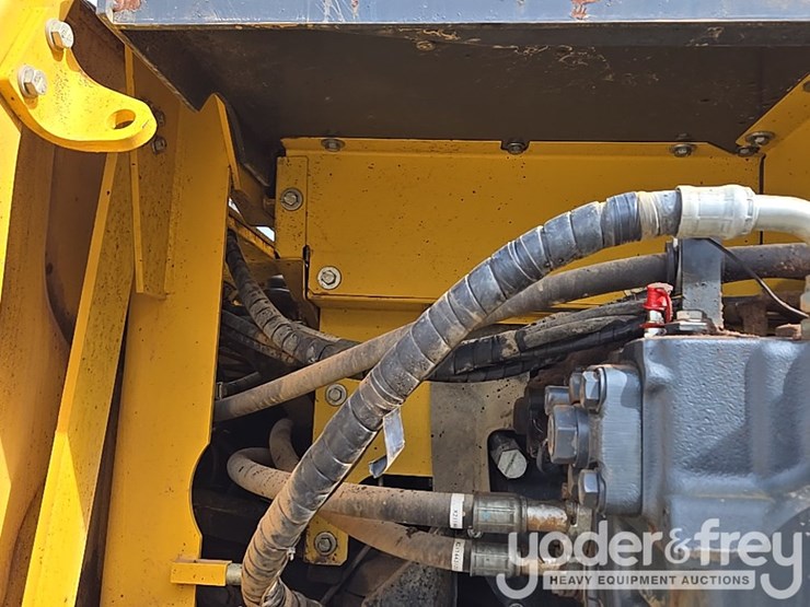 2023-komatsu-pc490-lc-11-image-66