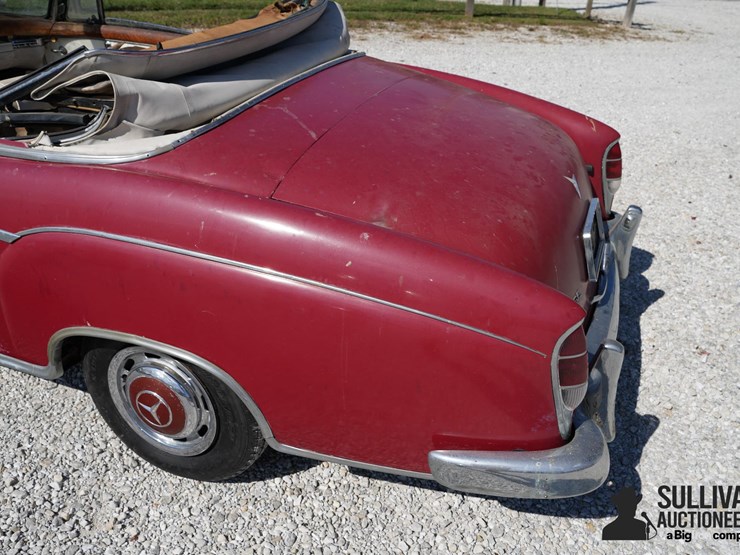 run-#145---1960-mercedes-220-se-convertible-image-17
