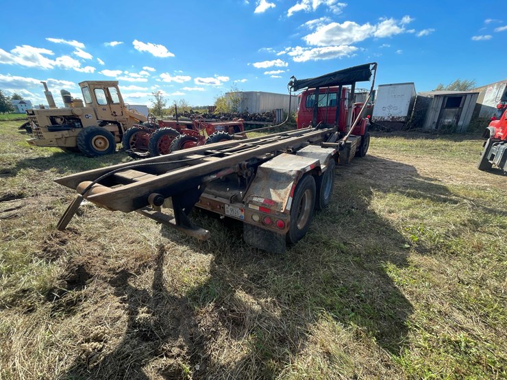 2000-mack-dm690s-image-6