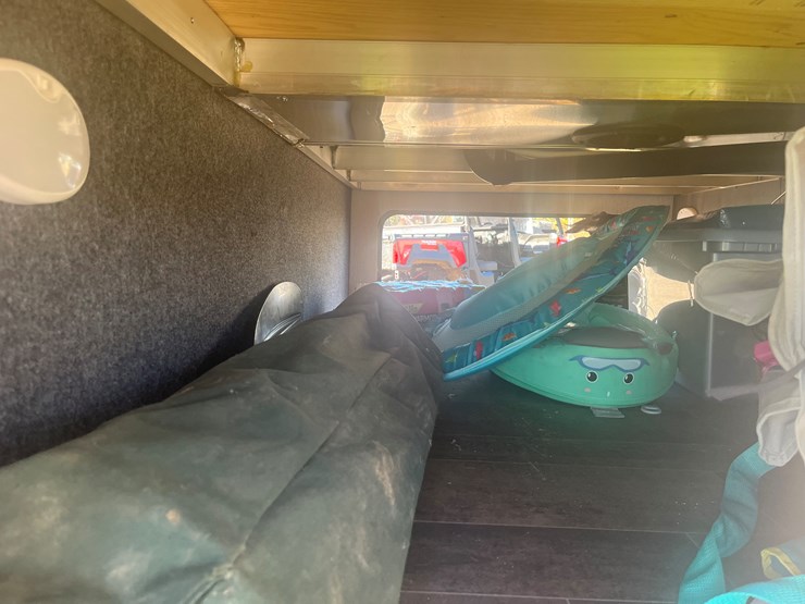 #700-•-2019-cruiser-fifth-wheel-trailer-(prairie-farm)-(wi-title-in-delay)-image-28