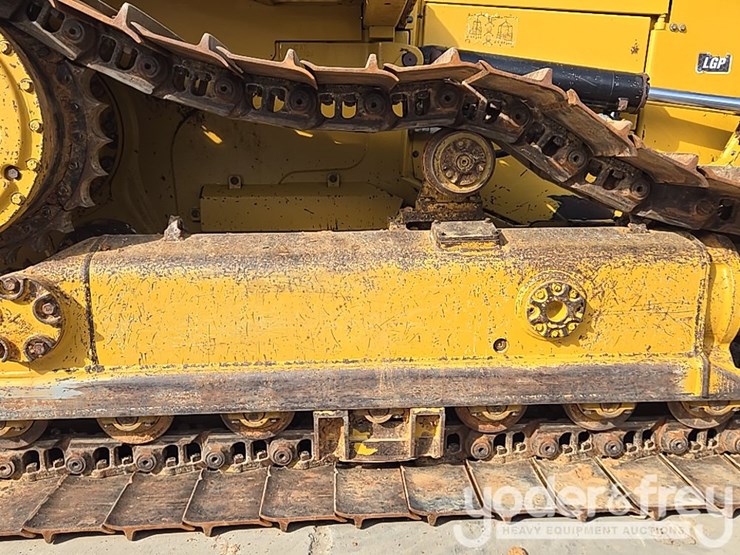 2019-caterpillar-d6-lgp-image-21