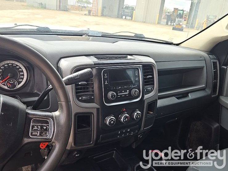 2015-dodge-ram-5500-image-77