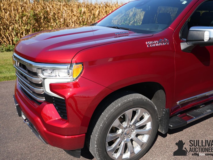 2022-chevrolet-silverado-1500-high-country-image-15