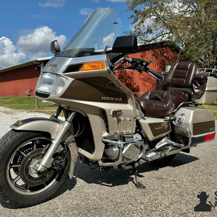 Run #23 - 1985 Honda Goldwing GL1200 Aspencade Motorcycle