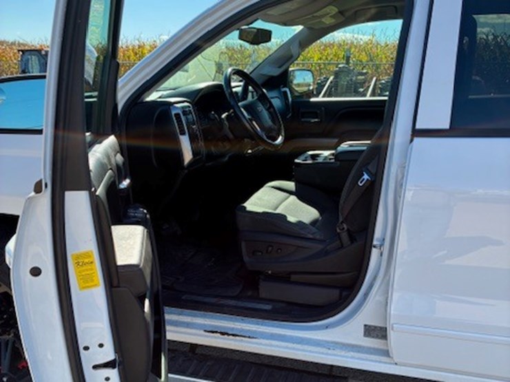 #502-•-2017-chevrolet-z71-truck-lt-(has-wi-title)-(clintonville,-wi)-image-11