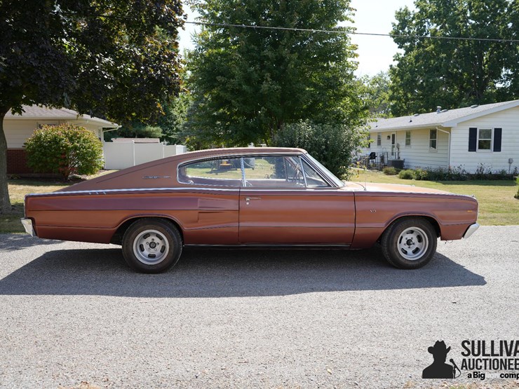 run-#6---1967-dodge-charger-coupe-image-4
