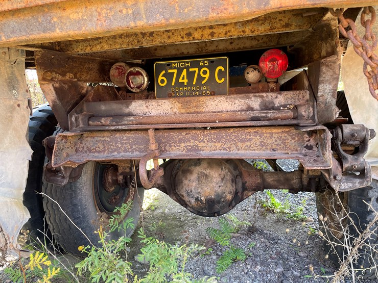 #426-•-vintage-ford-1-1/2-ton-single-axle-dump-truck-(no-title)-(houghton,-mi)-image-27