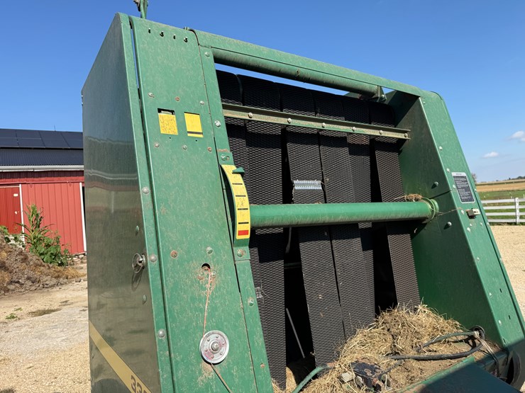 john-deere-330-image-13