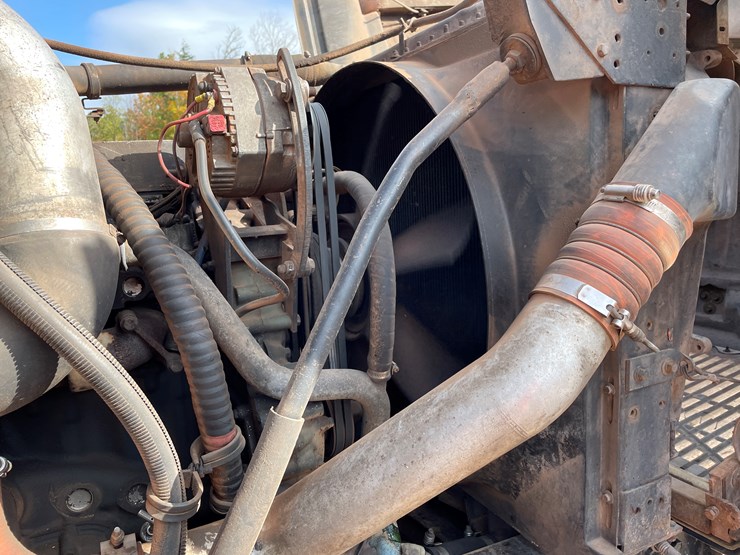 #412-•-1988-white-gmc/autocar-quad-axle-dump-truck-(title-in-delay)-(wakefield,-mi)-image-56