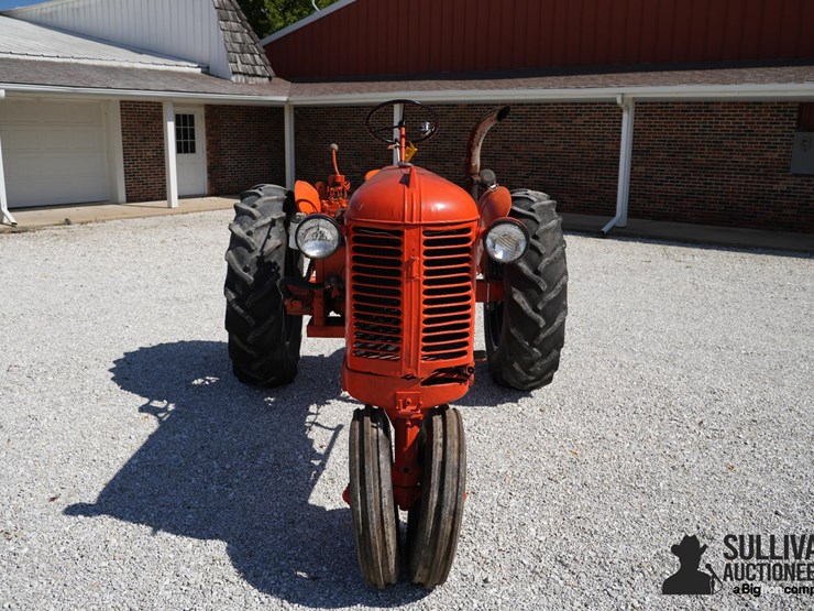 run-#173---1946-case-vac-narrow-front-2wd-tractor-image-2