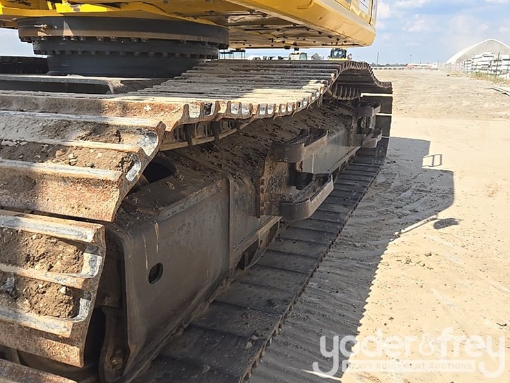 2022-komatsu-pc490-lc-11-image-30