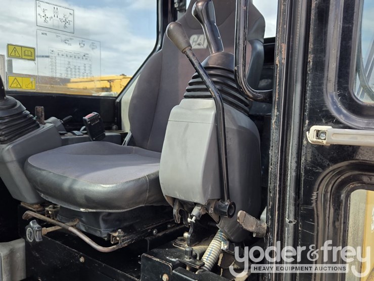 2014-caterpillar-307e2-image-59