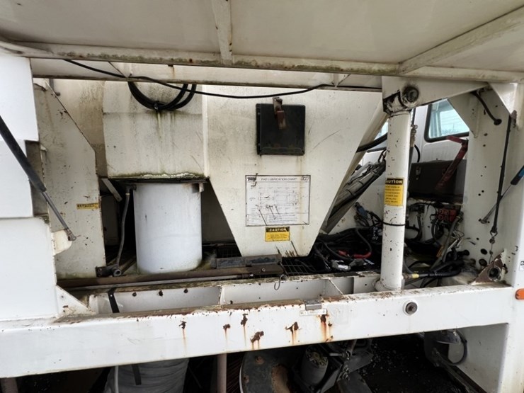 1997-ford-cf8000-image-19