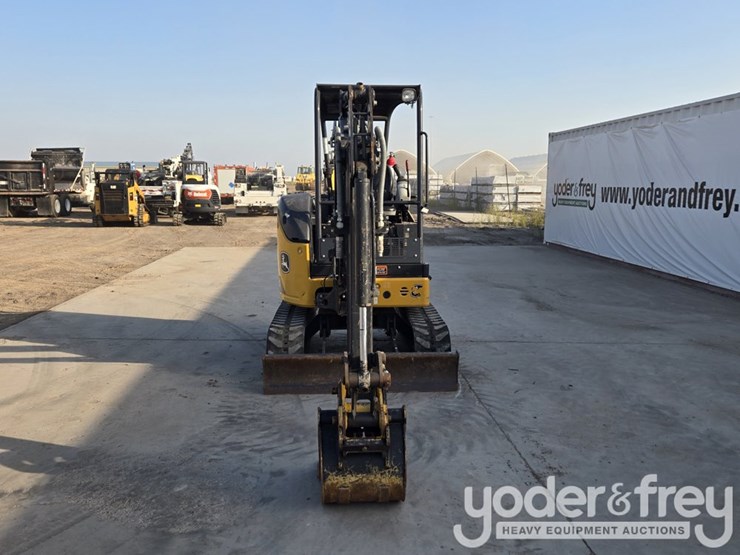 2022-deere-26g-image-8