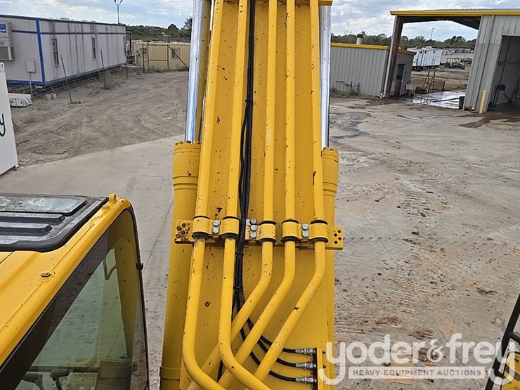 2023-komatsu-pc490-lc-11-image-50