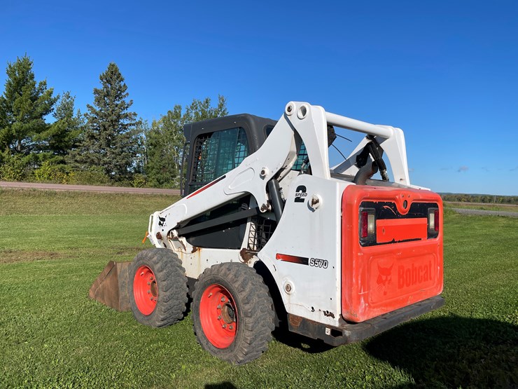 2015-bobcat-s570-image-3