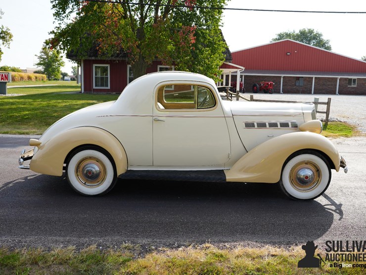 run-#93---1937-packard-114"-2-door-coupe-image-4