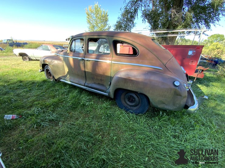 1947-plymouth-special-deluxe-car-image-8