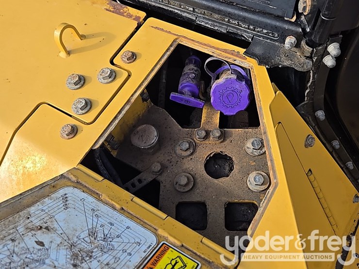 2019-caterpillar-d6-lgp-image-45