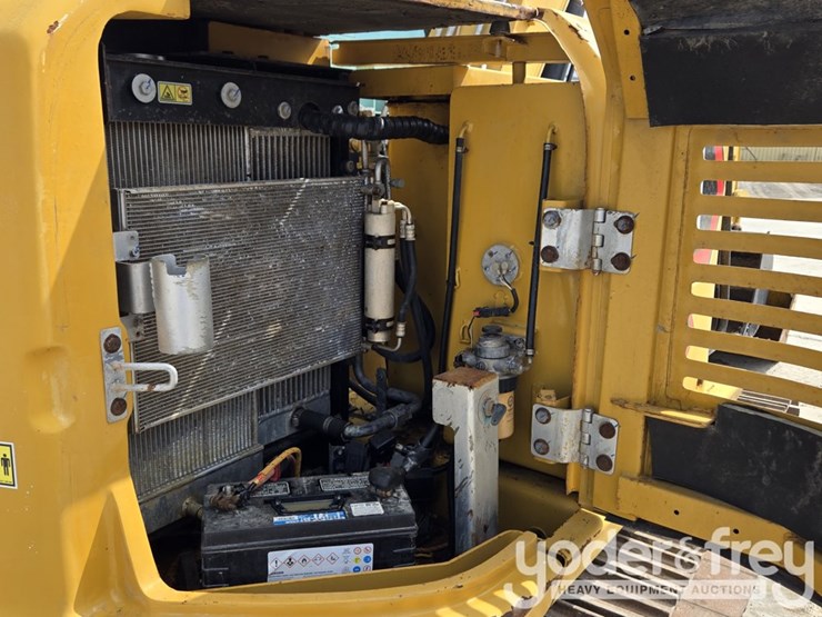 2014-caterpillar-307e2-image-46