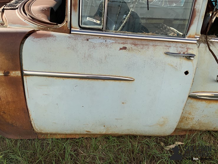 1955-chevrolet-4-dr.-sedan-image-17