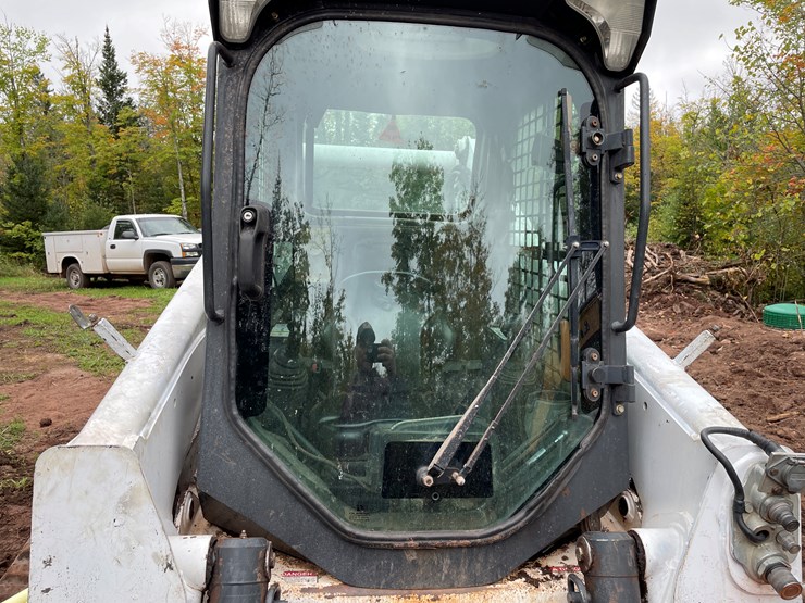 2017-bobcat-t870-image-51