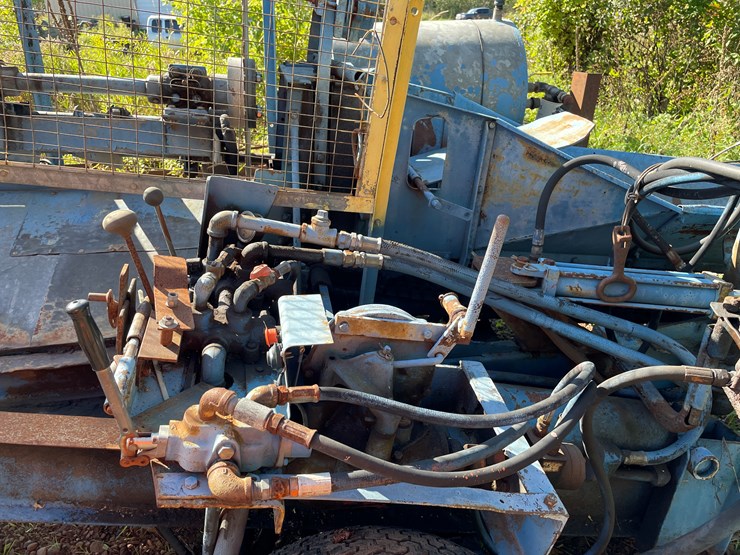 #112-•-circular-saw-firewood-processor-(ironwood,-mi)-image-23