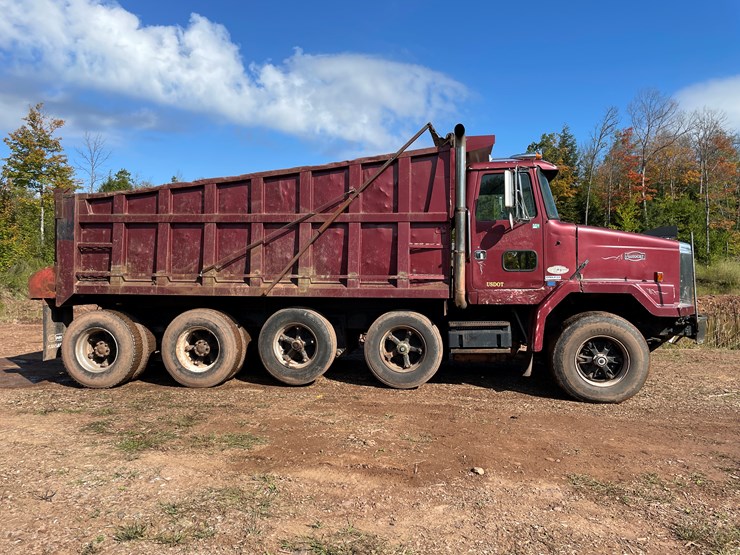 #412-•-1988-white-gmc/autocar-quad-axle-dump-truck-(title-in-delay)-(wakefield,-mi)-image-4