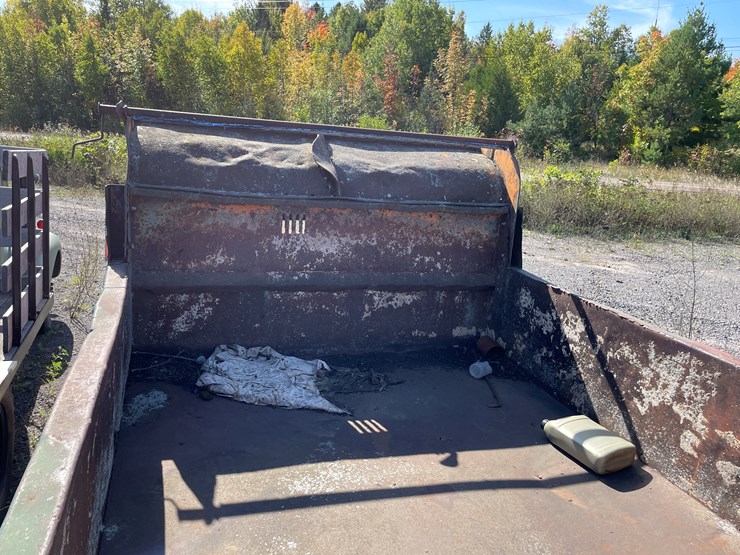 #424-•-vintage-ford-1-1/2-ton-single-axle-dump-truck-(no-title)-(houghton,-mi)-image-26