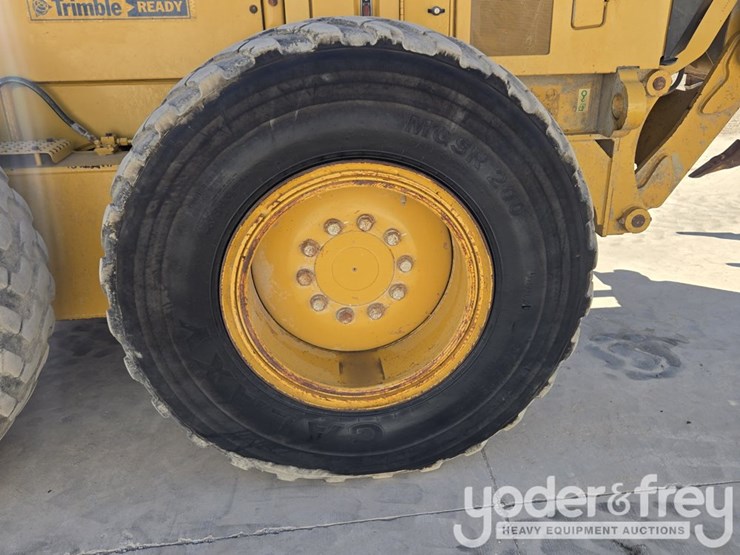 2016-caterpillar-12m3-image-39