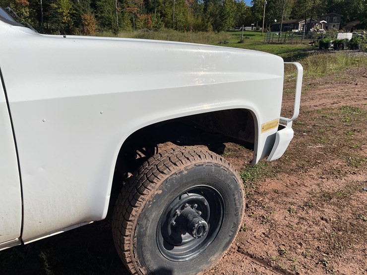 #516-•-1984-chevy-d350-4x4-pickup-(title-in-delay)-(wakefield,-mi)-image-36