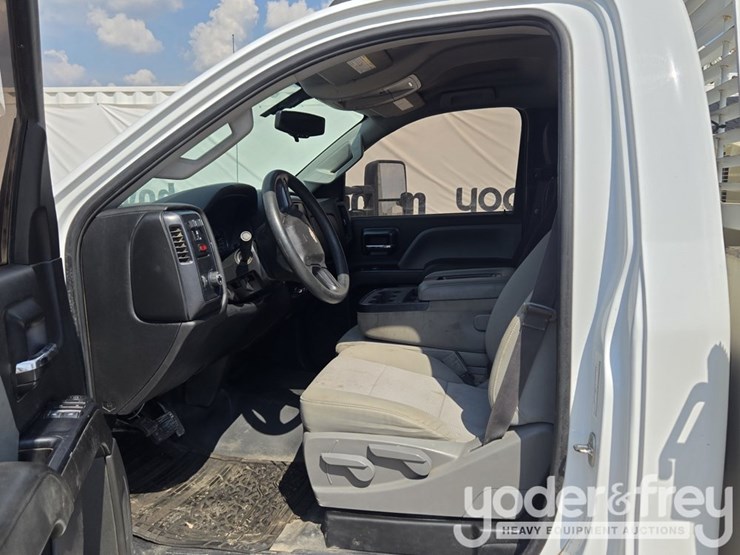 2021-chevrolet-silverado-image-66
