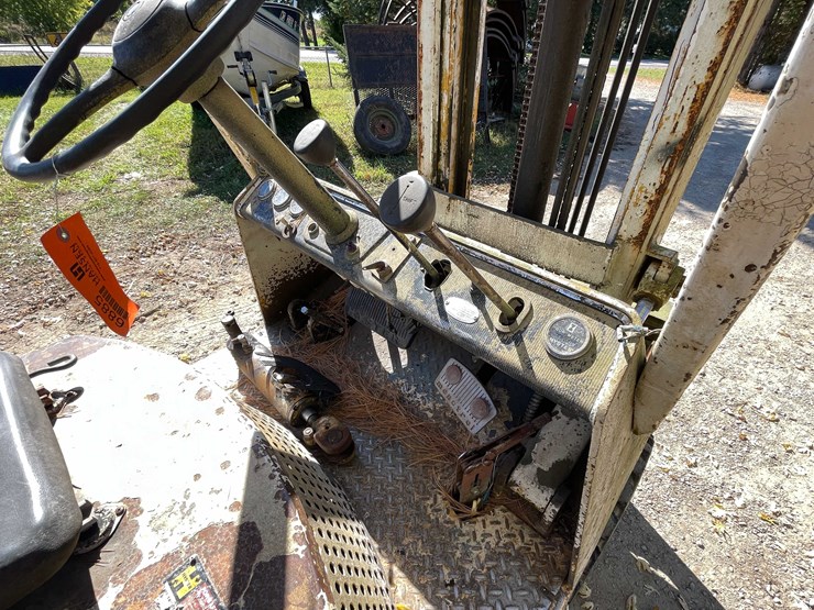 #312-•-hyster-gasoline-forklift-(oconto,-wi)-image-24