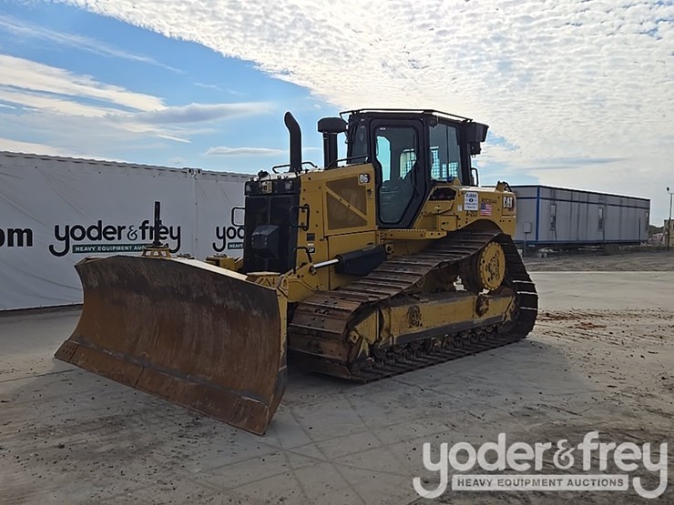 2019-caterpillar-d6-lgp-image-1