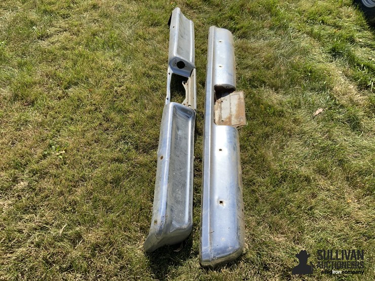 1965-chevrolet-chevelle-rear-bumpers-image-4