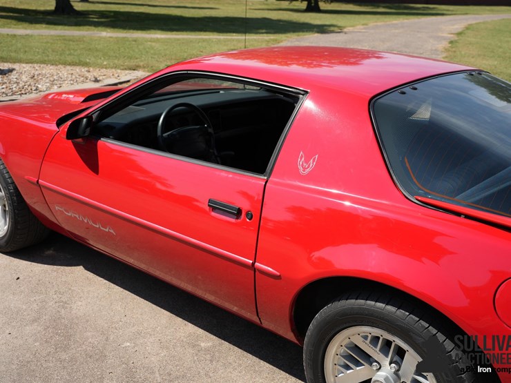 run-#61---1991-pontiac-firebird-formula-ws6-image-17