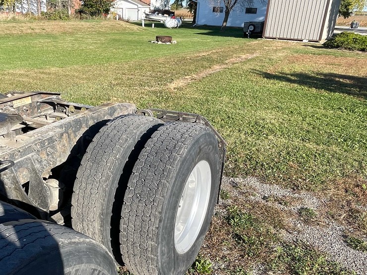 #402-•-2016-international-semi-tractor-(has-wi-title)-(denmark,-wi)-image-46